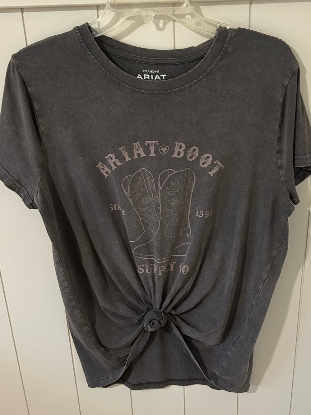 🆕{Ariat} Relaxed Fit Logo Tee